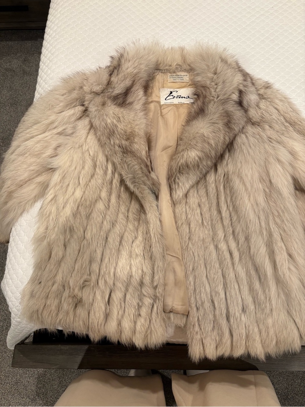 Evan’s Women's Cream Fur Teddy Jacket